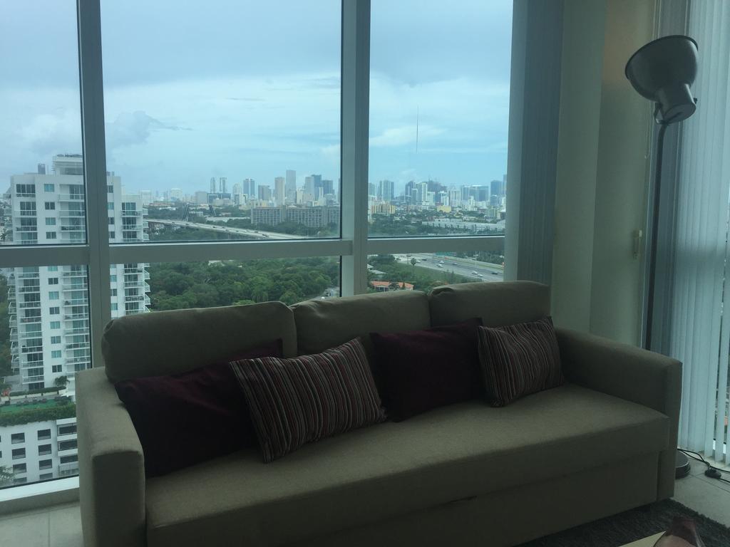 Lyx Suites By The Miami River Bagian luar foto